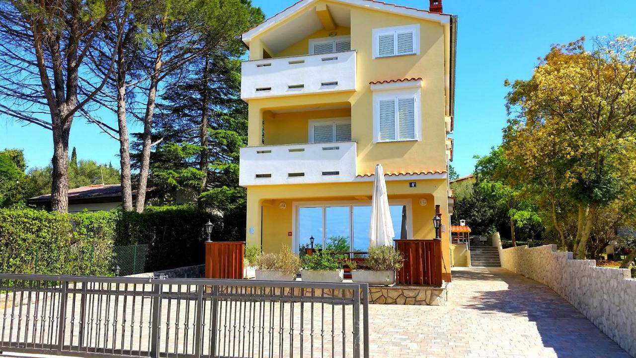 Villa Bionda Malinska Bagian luar foto