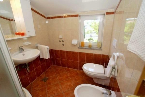 Villa Bionda Malinska Bagian luar foto